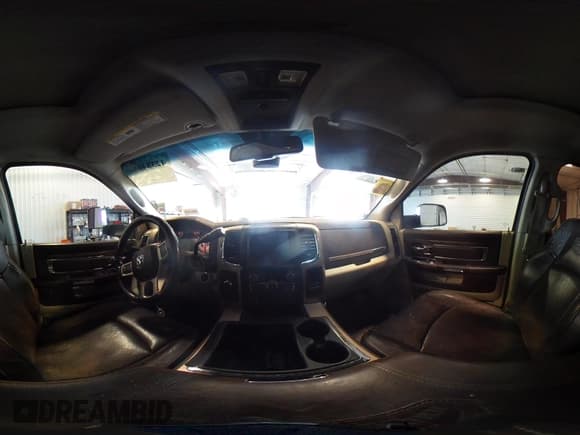 ✅ 2014 Ram 2500 Longhorn • VIN: 3C6UR5GL2EG155454 • Lot: 42384681. Wystawiony na IAAI z przebiegiem 91 112 mil. Bezpłatny archiwum sprzedaży aukcyjnych z USA i szczegółowy raport historii pojazdu na DreamBid. Zdjęcie 19.