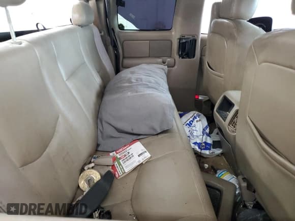 ✅ 2005 Chevrolet Silverado 2500HD LT • VIN: 1GCHK29U55E103598 • Lot: 82179554. Listed on Copart with 237,683 mi. Free auction sales archive from the USA and detailed vehicle history report at DreamBid. Image 10.