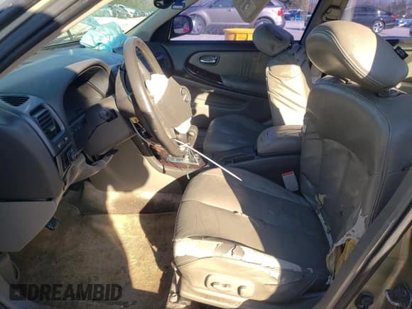 ✅ 2001 Infiniti I30 Luxury • VIN: JNKCA31A31T025945 • Lot: 83845074. Listed on Copart with 233,424 mi. Free auction sales archive from the USA and detailed vehicle history report at DreamBid. Image 7.