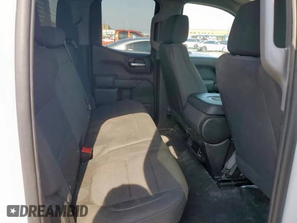 2021 Chevrolet Silverado 1500 Work Truck z VIN 1GCRWAEF8MZ322752, wystawiony jako Copart lot #56751145 z przebiegiem 110 881 mil mil oraz Czysty tytuł • Clean title. Historia ofert i sprzedaży dostępna na DreamBid. Obrazek 10.