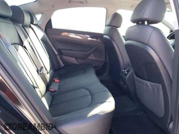 ✅ 2019 Hyundai Sonata SEL • VIN: 5NPE34AF7KH732560 • Lot: 42331193. Listed on Copart with 10,921 mi. Free auction sales archive from the USA and detailed vehicle history report at DreamBid. Image 10.