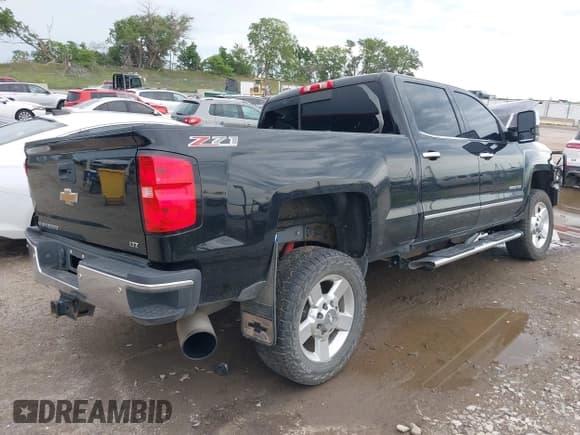 ✅ 2016 Chevrolet Silverado 2500HD LTZ • VIN: 1GC1KWE8XGF204232 • Лот: 42684086. Опубликован ранее на IAAI с пробегом Не указан. Бесплатный доступ к архиву аукционных продаж из США и подробный отчёт об истории автомобиля на DreamBid. Изображение 4.