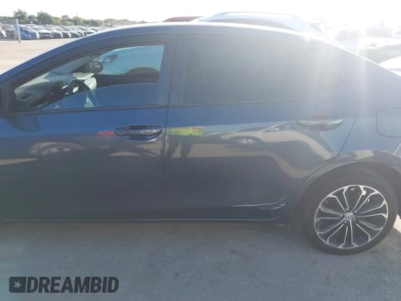 ✅ 2014 Toyota Corolla S Plus • VIN: 5YFBURHE5EP038130 • Лот: 43492772. Опубликован ранее на IAAI с пробегом 122 414 миль. Бесплатный доступ к архиву аукционных продаж из США и подробный отчёт об истории автомобиля на DreamBid. Изображение 15.