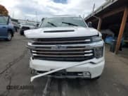 ✅ 2021 Chevrolet Silverado 2500HD High Country • VIN: 1GC4YREY3MF265561 • Лот: 91685955. Опубликован ранее на Copart с пробегом 67 494 миль. Бесплатный доступ к архиву аукционных продаж из США и подробный отчёт об истории автомобиля на DreamBid. Изображение 5.