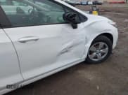 ✅ 2018 Chevrolet Cruze LS • VIN: 1G1BC5SM0J7218504 • Lot: 43614029. Listed on IAAI with 81,472 mi. Free auction sales archive from the USA and detailed vehicle history report at DreamBid. Image 17.