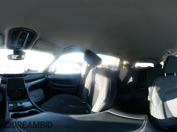 ✅ 2023 Jeep Grand Cherokee Laredo • VIN: 1C4RJJAG3P8856832 • Lot: 43250627. Listed on IAAI with 26,006 mi. Free auction sales archive from the USA and detailed vehicle history report at DreamBid. Image 18.