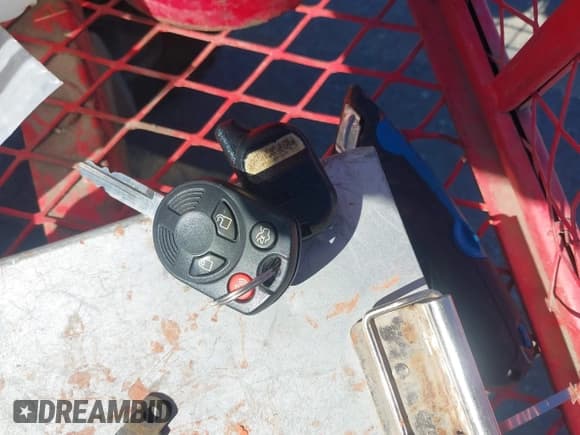 ✅ 2012 Ford Fusion Hybrid • VIN: 3FADP0L37CR221169 • Lot: 43415679. Listed on IAAI with 124,271 mi. Free auction sales archive from the USA and detailed vehicle history report at DreamBid. Image 11.