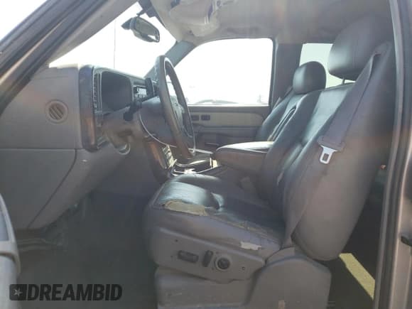 ✅ 2004 GMC Sierra Denali • VIN: 2GTFK69U641123986 • Lot: 62769135. Listed on Copart with Not provided. Free auction sales archive from the USA and detailed vehicle history report at DreamBid. Image 7.