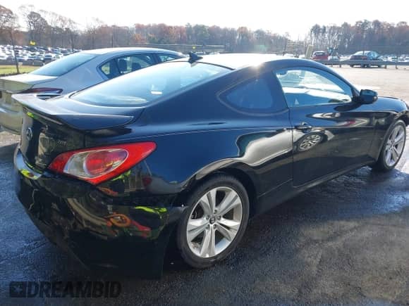 2010 Hyundai Genesis Coupe Premium с VIN KMHHT6KD1AU026786, выставлен на аукционе IAAI как лот 40984275 с пробегом 157 284 миль миль и . История ставок и продаж доступна на DreamBid. Изображение 4.