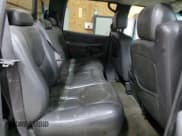 ✅ 2007 Chevrolet Silverado 2500HD LT3 • VIN: 1GCHK23D87F114522 • Lot: 64408885. Wystawiony na Copart z przebiegiem 386 636 mil. Bezpłatny archiwum sprzedaży aukcyjnych z USA i szczegółowy raport historii pojazdu na DreamBid. Zdjęcie 10.