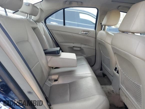 ✅ 2012 Suzuki Kizashi SLS Sport • VIN: JS2RE9A80C6100186 • Lot: 74623184. Wystawiony na Copart z przebiegiem Nie podano. Bezpłatny archiwum sprzedaży aukcyjnych z USA i szczegółowy raport historii pojazdu na DreamBid. Zdjęcie 10.