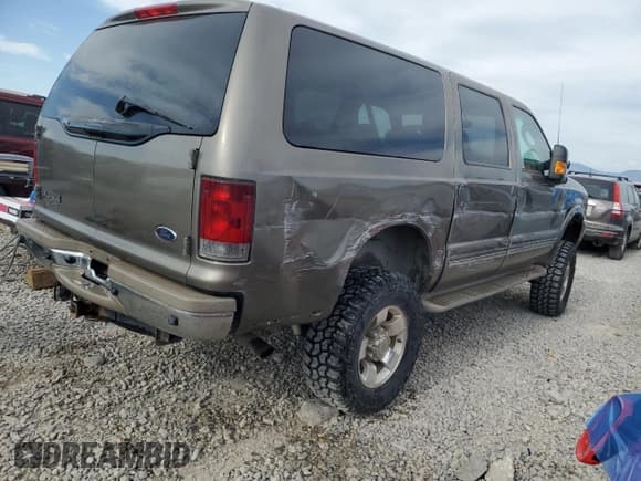 ✅ 2003 Ford Excursion Limited • VIN: 1FMNU43S23EB13028 • Лот: 59771045. Опубликован ранее на Copart с пробегом 225 405 миль. Бесплатный доступ к архиву аукционных продаж из США и подробный отчёт об истории автомобиля на DreamBid. Изображение 3.