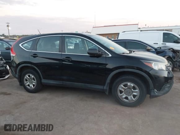 ✅ 2014 Honda CR-V LX • VIN: 3CZRM3H32EG705892 • Lot: 43355319. Wystawiony na IAAI z przebiegiem 117 331 mil. Bezpłatny archiwum sprzedaży aukcyjnych z USA i szczegółowy raport historii pojazdu na DreamBid. Zdjęcie 13.
