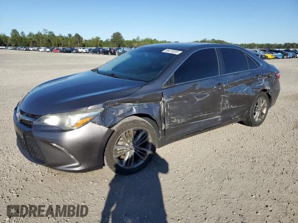 ✅ 2017 Toyota Camry LE • VIN: 4T1BF1FK5HU646379 • Lot: 86470335. Wystawiony na Copart z przebiegiem 147 482 mil. Bezpłatny archiwum sprzedaży aukcyjnych z USA i szczegółowy raport historii pojazdu na DreamBid. Zdjęcie 1.