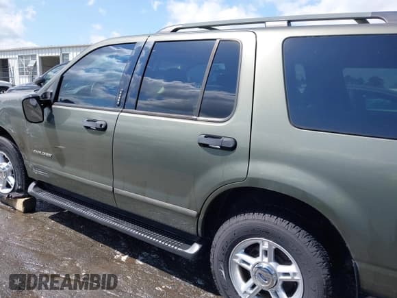 ✅ 2004 Ford Explorer XLT • VIN: 1FMZU73E84UC10187 • Лот: 41979102. Опубликован ранее на IAAI с пробегом 143 164 миль. Бесплатный доступ к архиву аукционных продаж из США и подробный отчёт об истории автомобиля на DreamBid. Изображение 14.