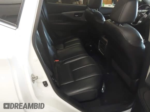 ✅ 2015 Nissan Murano SL • VIN: 5N1AZ2MH7FN285745 • Lot: 42663406. Listed on IAAI with 107,071 mi. Free auction sales archive from the USA and detailed vehicle history report at DreamBid. Image 8.