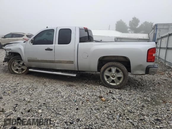 ✅ 2012 Chevrolet Silverado 1500 LT • VIN: 1GCRCSE07CZ233893 • Lot: 89888715. Wystawiony na Copart z przebiegiem 119 351 mil. Bezpłatny archiwum sprzedaży aukcyjnych z USA i szczegółowy raport historii pojazdu na DreamBid. Zdjęcie 2.