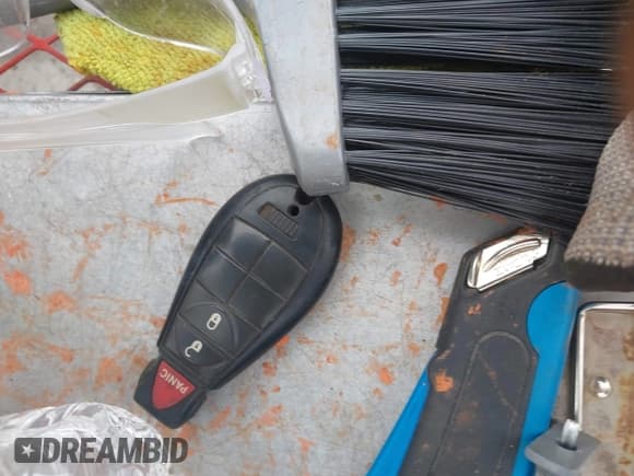 ✅ 2013 Dodge Grand Caravan SE • VIN: 2C4RDGBGXDR640789 • Lot: 43611978. Wystawiony na IAAI z przebiegiem 260 193 mil. Bezpłatny archiwum sprzedaży aukcyjnych z USA i szczegółowy raport historii pojazdu na DreamBid. Zdjęcie 11.