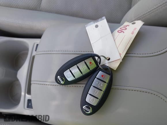 ✅ 2019 Nissan Rogue S • VIN: JN1BJ1CP0KW524904 • Lot: 42693535. Listed on IAAI with 71,622 mi. Free auction sales archive from the USA and detailed vehicle history report at DreamBid. Image 11.