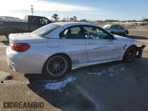 ✅ 2017 BMW M4 • VIN: WBS3U9C38HP971268 • Лот: 81133614. Опубликован ранее на Copart с пробегом 31 540 миль. Бесплатный доступ к архиву аукционных продаж из США и подробный отчёт об истории автомобиля на DreamBid. Изображение 3.