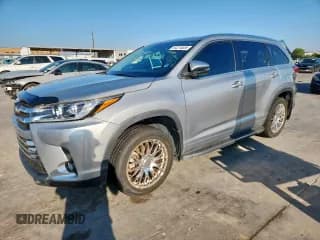 ✅ 2017 Toyota Highlander Limited • VIN: 5TDYZRFHXHS196306 • Lot: 84274585. Wystawiony na Copart z przebiegiem 66 297 mil. Bezpłatny archiwum sprzedaży aukcyjnych z USA i szczegółowy raport historii pojazdu na DreamBid. Zdjęcie 1.