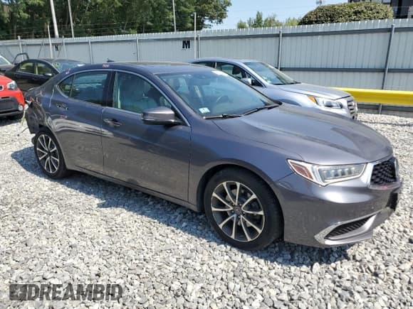 ✅ 2018 Acura TLX Technology • VIN: 19UUB3F54JA000466 • Lot: 66182875. Listed on Copart with 180,162 mi. Free auction sales archive from the USA and detailed vehicle history report at DreamBid. Image 4.
