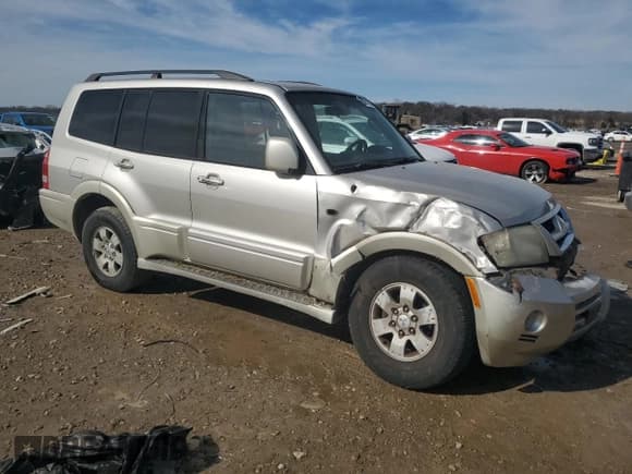 ✅ 2004 Mitsubishi Montero Limited • VIN: JA4MW51S44J004933 • Lot: 46561465. Listed on Copart with 213,714 mi. Free auction sales archive from the USA and detailed vehicle history report at DreamBid. Image 4.
