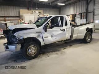 ✅ 2005 Ford F-350 XL • VIN: 1FTWX33P95EB03850 • Lot: 71228644. Listed on Copart with Not provided. Free auction sales archive from the USA and detailed vehicle history report at DreamBid. Image 1.