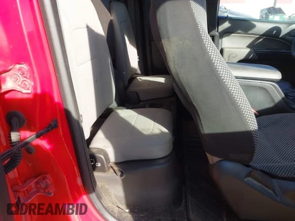 ✅ 2017 Chevrolet Colorado 4WD Work Truck • VIN: 1GCHTBEA6H1211894 • Лот: 41207135. Опубликован ранее на IAAI с пробегом 93 043 миль. Бесплатный доступ к архиву аукционных продаж из США и подробный отчёт об истории автомобиля на DreamBid. Изображение 8.