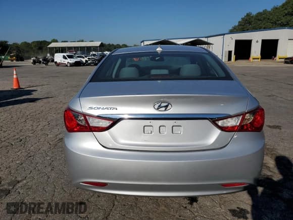 ✅ 2013 Hyundai Sonata GLS • VIN: 5NPEB4AC7DH660366 • Lot: 72312104. Listed on Copart with 126,442 mi. Free auction sales archive from the USA and detailed vehicle history report at DreamBid. Image 6.