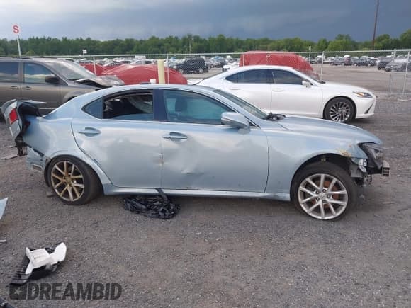 ✅ 2011 Lexus IS 250 • VIN: JTHCF5C21B5046401 • Lot: 42546457. Listed on IAAI with 144,679 mi. Free auction sales archive from the USA and detailed vehicle history report at DreamBid. Image 12.