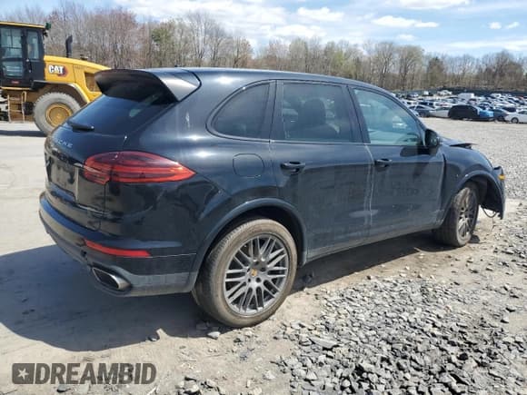 ✅ 2017 Porsche Cayenne • VIN: WP1AA2A28HKA83737 • Lot: 54212985. Listed on Copart with 87,416 mi. Free auction sales archive from the USA and detailed vehicle history report at DreamBid. Image 3.