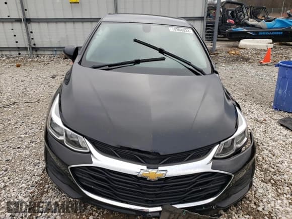✅ 2019 Chevrolet Cruze LS • VIN: 1G1BC5SM2K7128563 • Lot: 70968022. Wystawiony na Copart z przebiegiem 24 426 mil. Bezpłatny archiwum sprzedaży aukcyjnych z USA i szczegółowy raport historii pojazdu na DreamBid. Zdjęcie 5.