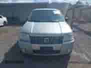 2006 Mercury Mariner Luxury z VIN 4M2CU57196KJ13921, wystawiony jako IAAI lot #42087744 z przebiegiem 183 899 mil mil oraz . Historia ofert i sprzedaży dostępna na DreamBid. Obrazek 6.