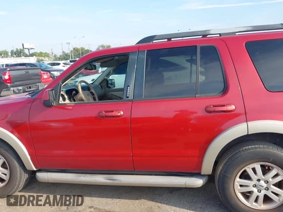 ✅ 2010 Ford Explorer Eddie Bauer • VIN: 1FMEU6EE8AUA53892 • Лот: 43219072. Опубликован ранее на IAAI с пробегом 158 084 миль. Бесплатный доступ к архиву аукционных продаж из США и подробный отчёт об истории автомобиля на DreamBid. Изображение 14.