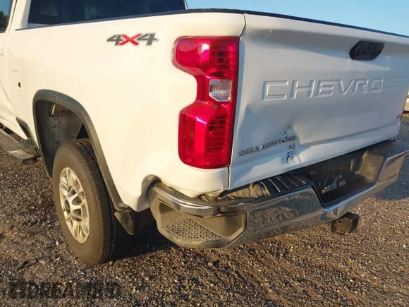 ✅ 2025 Chevrolet Silverado 2500HD LT • VIN: 2GC1KNEY0S1214570 • Lot: 43302687. Wystawiony na IAAI z przebiegiem 7 770 mil. Bezpłatny archiwum sprzedaży aukcyjnych z USA i szczegółowy raport historii pojazdu na DreamBid. Zdjęcie 12.