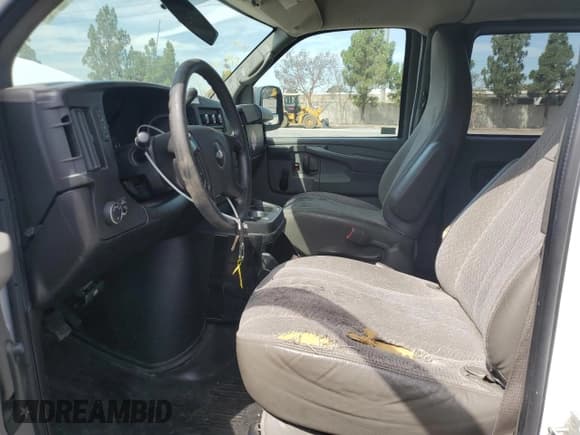 ✅ 2013 Chevrolet Express Passenger LS • VIN: 1GNSGBF4XD1186020 • Lot: 69689505. Listed on Copart with 233,505 mi. Free auction sales archive from the USA and detailed vehicle history report at DreamBid. Image 7.