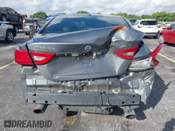 ✅ 2018 Nissan Maxima S • VIN: 1N4AA6AP4JC386850 • Lot: 41618949. Wystawiony na IAAI z przebiegiem 116 771 mil. Bezpłatny archiwum sprzedaży aukcyjnych z USA i szczegółowy raport historii pojazdu na DreamBid. Zdjęcie 16.