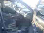 2018 Chevrolet Tahoe LT z VIN 1GNSKBKC7JR377564, wystawiony jako IAAI lot #43575752 z przebiegiem 153 789 mil mil oraz . Historia ofert i sprzedaży dostępna na DreamBid. Obrazek 5.