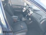 ✅ 2018 Nissan Rogue SV • VIN: KNMAT2MT7JP508812 • Lot: 43511734. Wystawiony na IAAI z przebiegiem 142 355 mil. Bezpłatny archiwum sprzedaży aukcyjnych z USA i szczegółowy raport historii pojazdu na DreamBid. Zdjęcie 5.