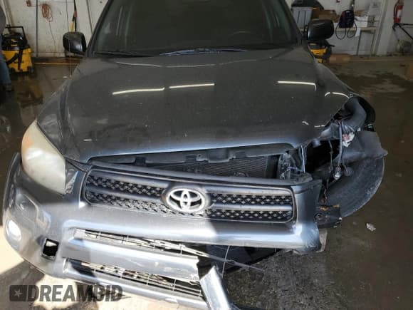 ✅ 2008 Toyota RAV4 Sport • VIN: JTMZD32V886073891 • Lot: 53464685. Listed on Copart with 192,737 mi. Free auction sales archive from the USA and detailed vehicle history report at DreamBid. Image 12.