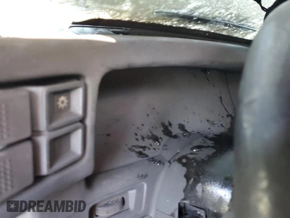 ✅ 1987 Ford Mustang • VIN: 1FABP41A1HF100528 • Lot: 70165235. Listed on Copart with Not provided. Free auction sales archive from the USA and detailed vehicle history report at DreamBid. Image 9.