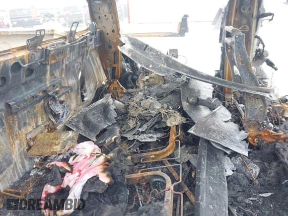 ✅ 2022 Chevrolet Silverado 1500 LT Trail Boss • VIN: 3GCUDFED1NG561024 • Lot: 41930033. Wystawiony na IAAI z przebiegiem Nie podano. Bezpłatny archiwum sprzedaży aukcyjnych z USA i szczegółowy raport historii pojazdu na DreamBid. Zdjęcie 8.