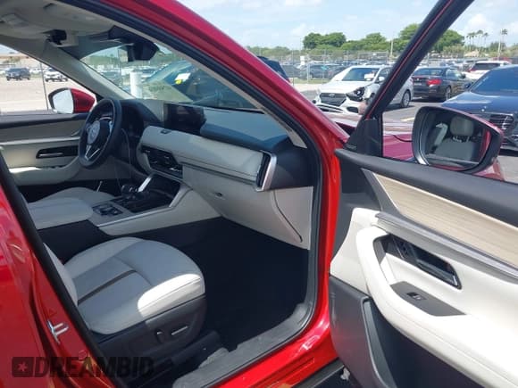 ✅ 2025 Mazda CX-90 Premium Plus Package • VIN: JM3KKEHA9S1227656 • Лот: 42500838. Опубликован ранее на IAAI с пробегом 1 501 миль. Бесплатный доступ к архиву аукционных продаж из США и подробный отчёт об истории автомобиля на DreamBid. Изображение 5.