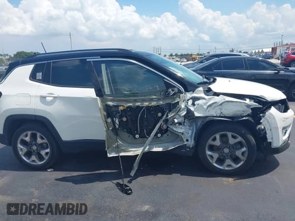 ✅ 2019 Jeep Compass Limited • VIN: 3C4NJCCBXKT725774 • Лот: 42347887. Опубликован ранее на IAAI с пробегом 43 472 миль. Бесплатный доступ к архиву аукционных продаж из США и подробный отчёт об истории автомобиля на DreamBid. Изображение 6.