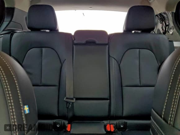 ✅ 2025 Volvo XC40 Core Bright Theme • VIN: YV4L12UJ1S2520527 • Lot: 93677025. Listed on Copart with 13,539 mi. Free auction sales archive from the USA and detailed vehicle history report at DreamBid. Image 10.