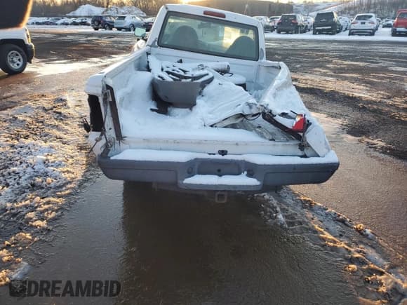 ✅ 2003 Ford Ranger XL Fleet • VIN: 1FTYR10E03TA44674 • Лот: 88537665. Опубликован ранее на Copart с пробегом 196 020 миль. Бесплатный доступ к архиву аукционных продаж из США и подробный отчёт об истории автомобиля на DreamBid. Изображение 6.