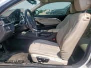 ✅ 2015 BMW 4 Series 428i • VIN: WBA3N3C53FK233050 • Lot: 71642835. Wystawiony na Copart z przebiegiem 166 173 mil. Bezpłatny archiwum sprzedaży aukcyjnych z USA i szczegółowy raport historii pojazdu na DreamBid. Zdjęcie 7.