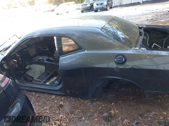 ✅ 2020 Dodge Challenger R/T Scat Pack • VIN: 2C3CDZFJXLH106241 • Lot: 43524189. Wystawiony na IAAI z przebiegiem Nie podano. Bezpłatny archiwum sprzedaży aukcyjnych z USA i szczegółowy raport historii pojazdu na DreamBid. Zdjęcie 13.