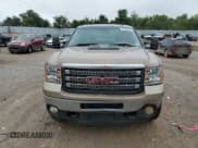 ✅ 2013 GMC Sierra 3500HD SLT • VIN: 1GT423C86DF162619 • Лот: 70545355. Опубликован ранее на Copart с пробегом 280 651 миль. Бесплатный доступ к архиву аукционных продаж из США и подробный отчёт об истории автомобиля на DreamBid. Изображение 5.